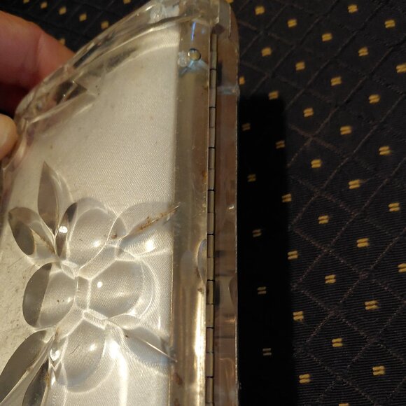 Elegant Vintage Lucite White/liner Clutch Snap Closure  SO CUTE - Picture 3 of 6